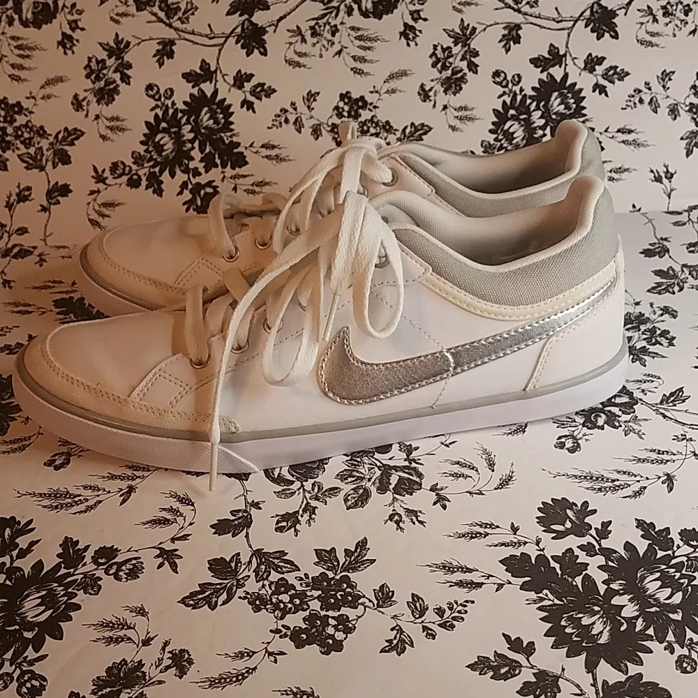 Nike white/metallic b30 - Picture 4 of 12